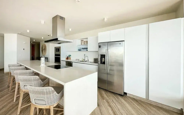 3BR Ground Floor Condo With Direct Pool Access