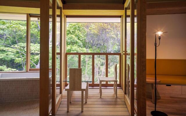 Shishi Iwa House
