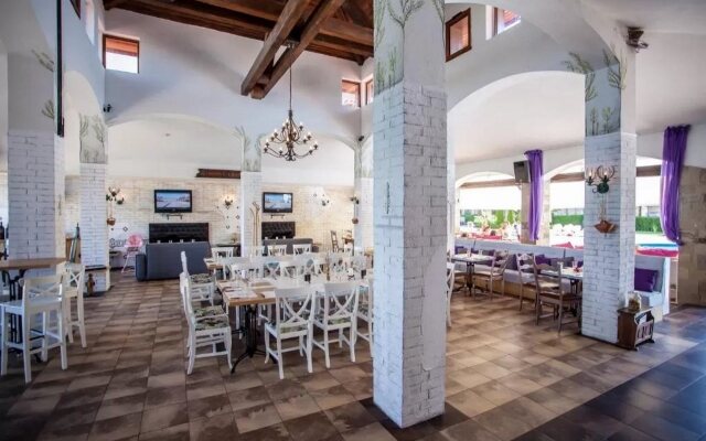 Saint Thomas Holiday Village