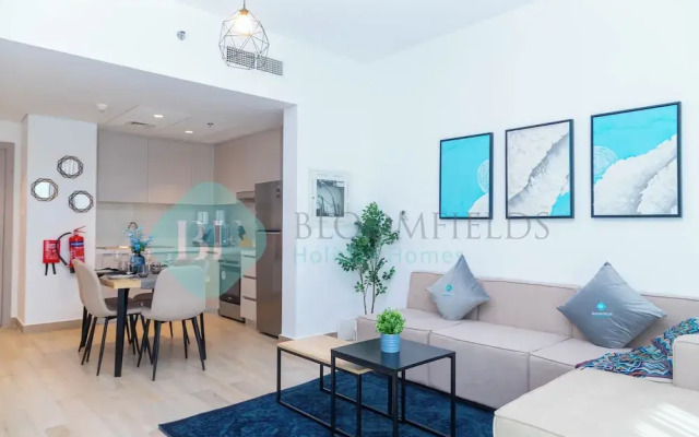 Bloomfields Fantastic 1BR in Waters edge