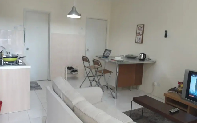 1 Room Apartment Vista Pinggiran- Equine