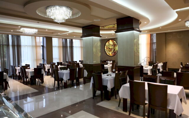 New Nairi Hotel