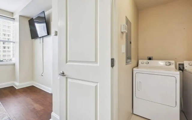 Elegant Condos in NOLA with Rooftop Pool