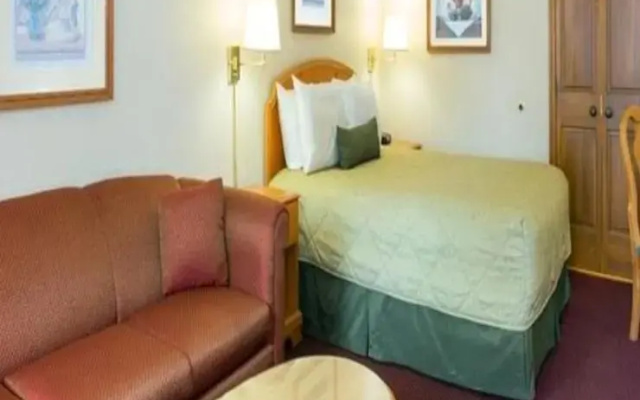Indy Speedway Inn