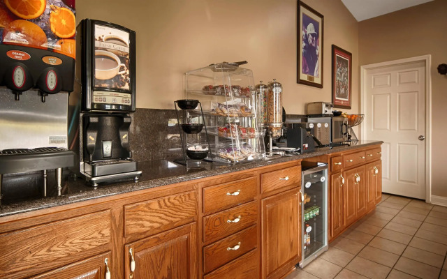 Best Western Catalina Inn