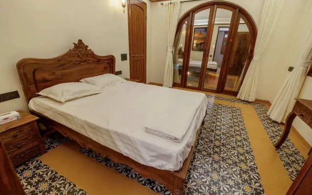Ishaan Holiday Home