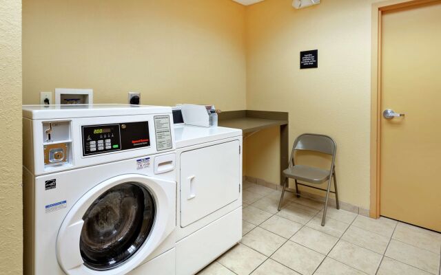 Hampton Inn & Suites Port Richey