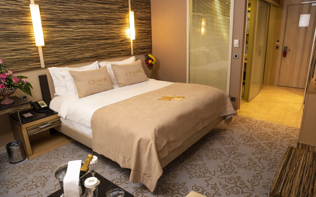 Cratos Premium Hotel & Casino