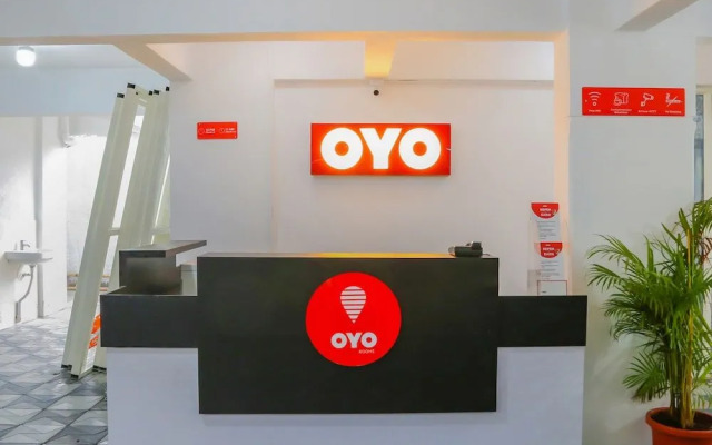 OYO 15610 White Castle