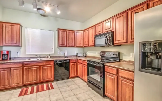 Devonshire #3032 - 2 Br condo by RedAwning