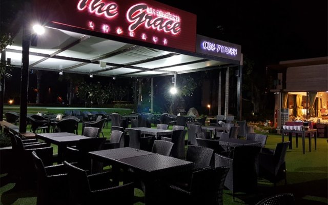 The Grace Amphawa Resort