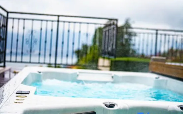 Yixiu Yijing Yishengyuan · Golf Villa (Yangzonghai Tourism Resort) – Pool – Kunming