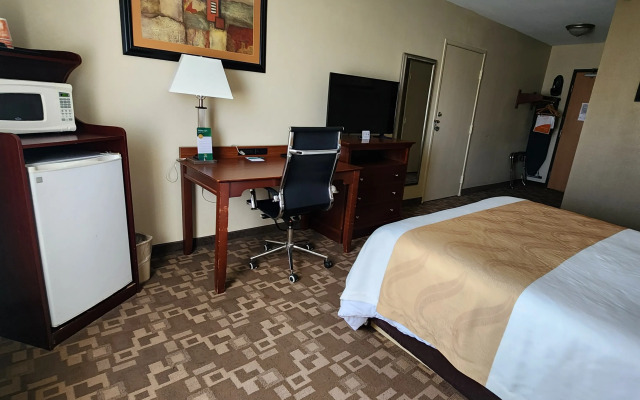Quality Inn I-70 at Wanamaker