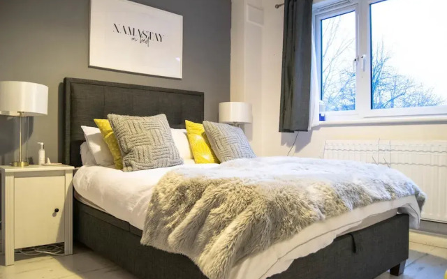 Beautiful Battersea Flat - 4 Guests