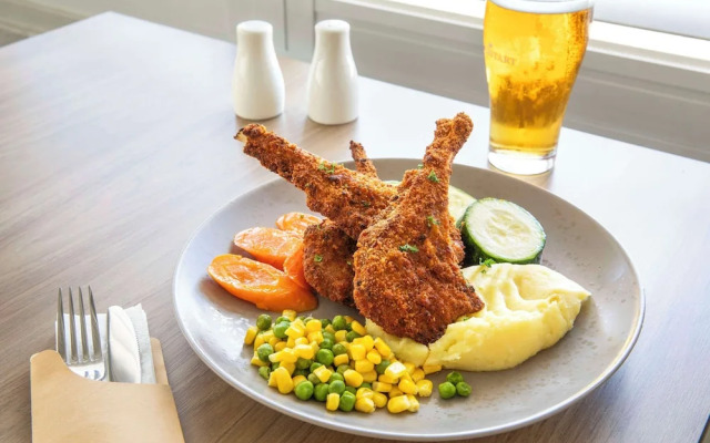 Nightcap at Horse and Jockey Hotel Warwick