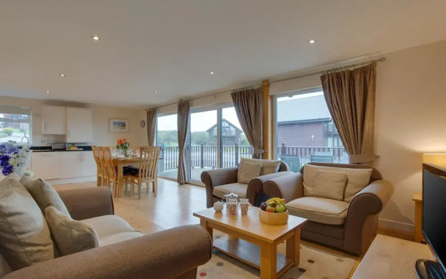 Comfy Holiday Home in Saint Columb With Garden