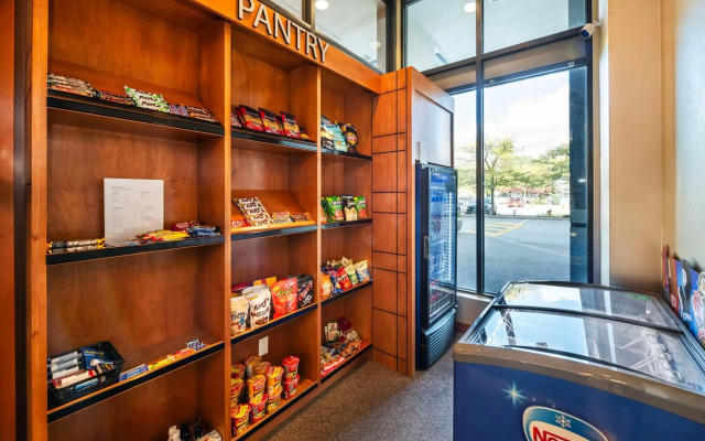 Grand Park Hotel Vancouver Airport, Ascend Hotel Collection