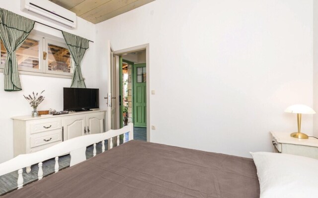Beautiful Home in Lovran With Wifi and 2 Bedrooms