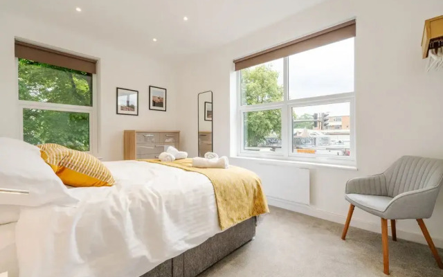 The Botanical Flat 1
