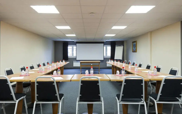 hotelF1 Bretigny Sur Orge