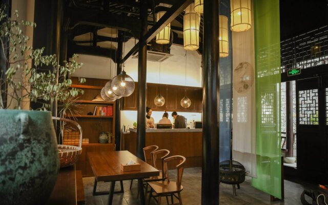 Qinchuan Seclusive Genealand