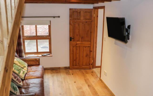 Old Hall Barn 4