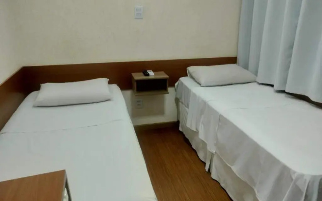 Lelis Hotel