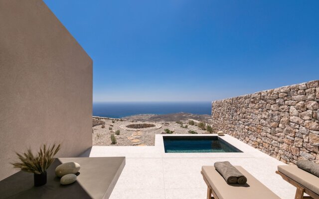 Santorini Sky, Luxury Resort