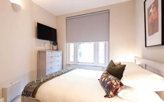 Explore Granary Square Two Bedroom by Belvilla