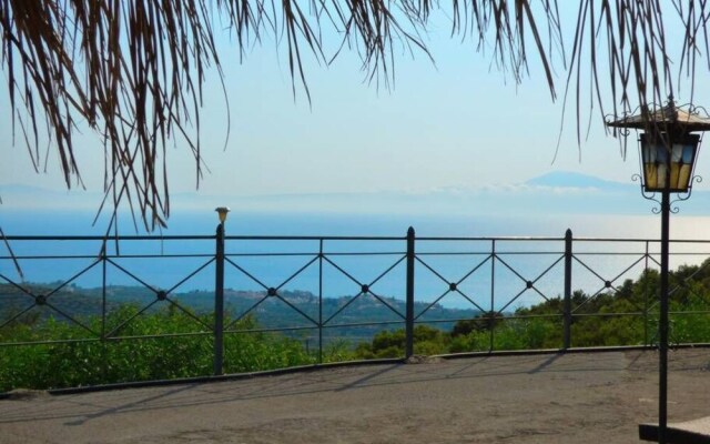 Panoramic Seaview Studio
