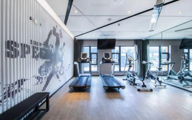 Crystal Orange (Bihaiwan, Shenzhen Bao'an Airport)