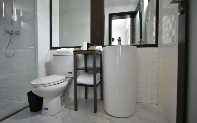 Sweet Valley Foso Hotel