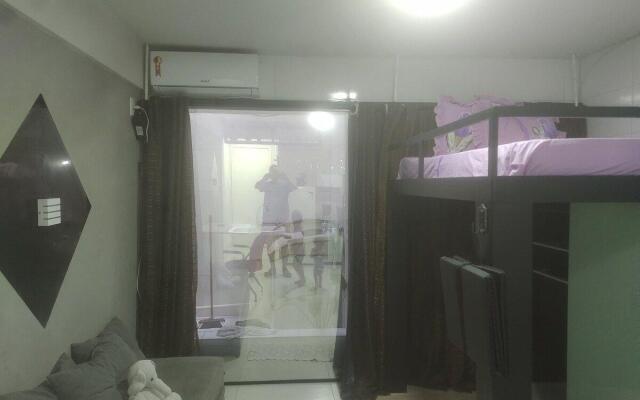 A 5 km do aeroporto no centro do Nucleo Bandeirante