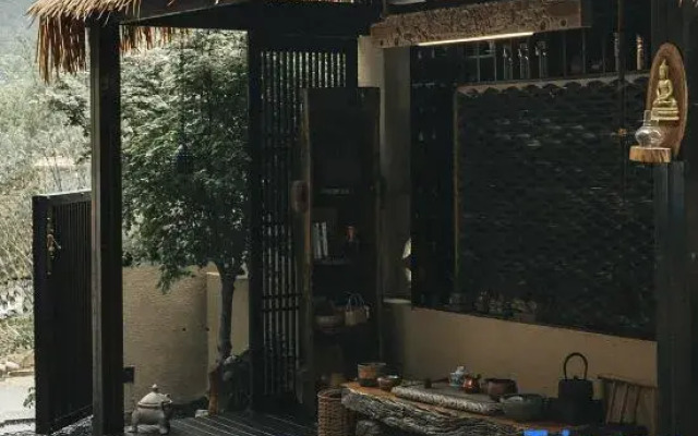 Xiang·Stay Homestay (Xingyi Wanfenglin Branch)