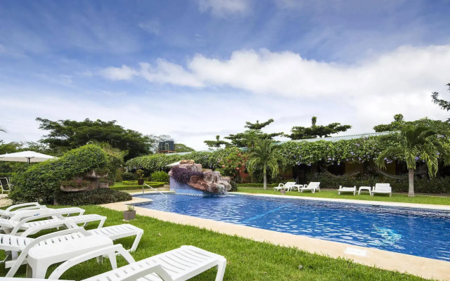 Apartamentos Playa Potrero