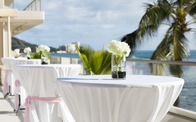 OUTRIGGER Reef Waikiki Beach Resort