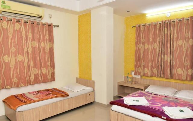 Hotel sai dhyan