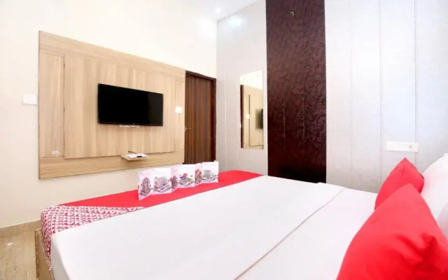 OYO 17207 Hotel Purple