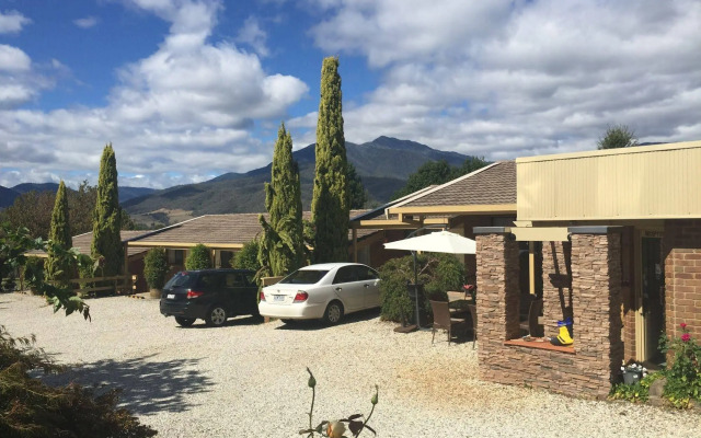 Bogong Moth Motel