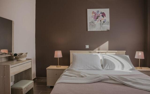 Queen Bee Apartment A