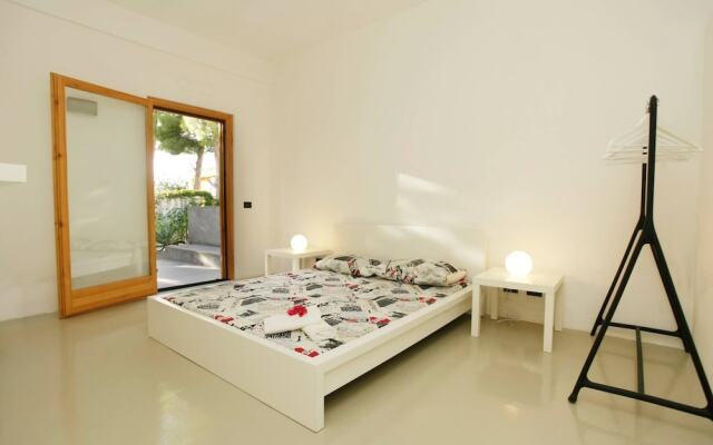 Whole Modern Villa With Pool And Near The Sea