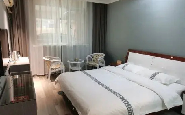Fangcheng Tianxiang Hotel