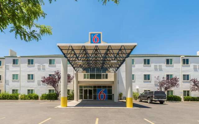 Motel 6 Cedar City, UT