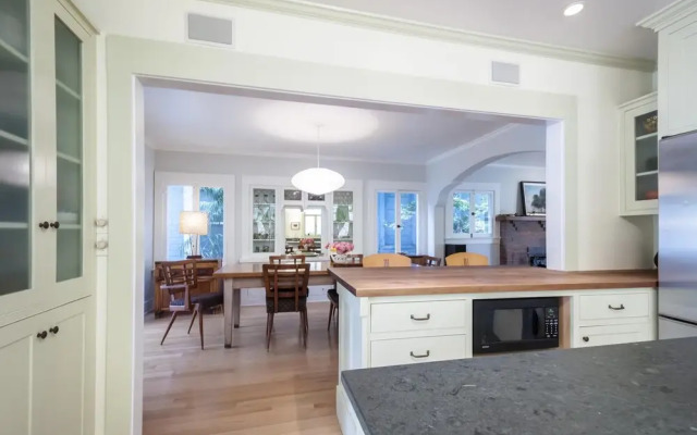 Wavecrest Walk Street by Onefinestay