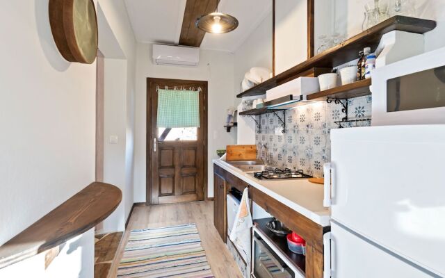 Snug Apartment in Agios Nikolaos With Garden