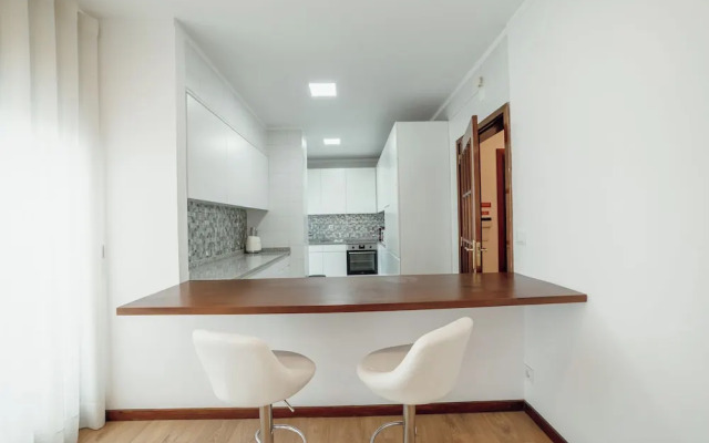 City Center Grand Apartment by Vacationy