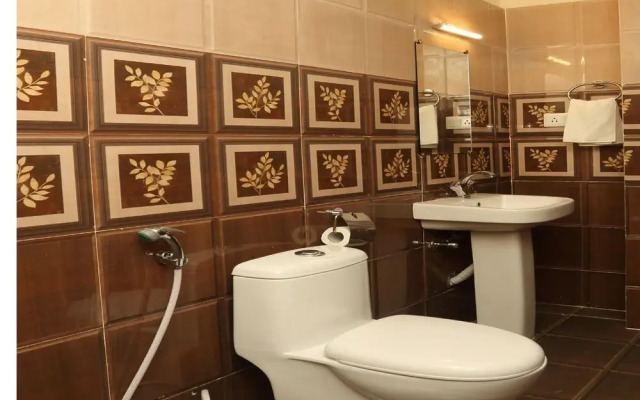 Capital O 629 Grand Cosmo Lumbini Hotel