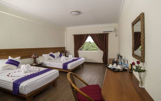 Royal Aykare Lodge