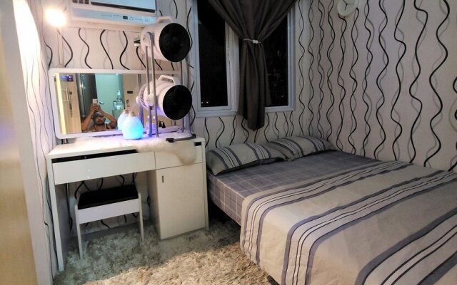 High-Tech Studio at Grass Residences -2 persons only, Quezon City