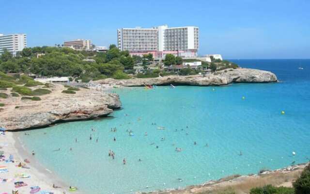 Bella Maria Apartments & Pool Club